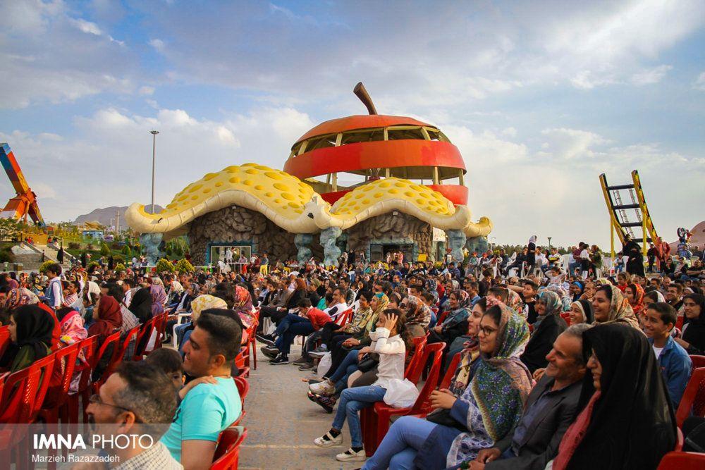 مرکز تفریحی شهر رؤیاها برای پنج شب، میزبان کارگران شهرداری اصفهان